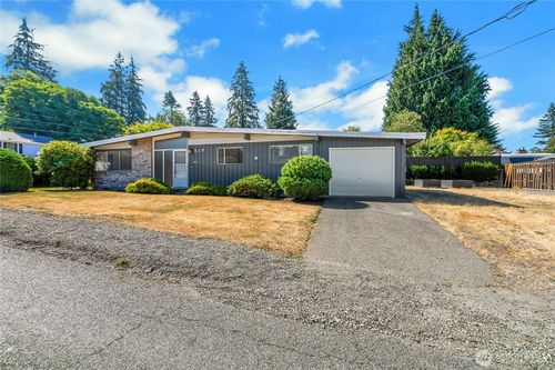 317 S 208th St, Des Moines, WA, 98198-2946 | Card Image