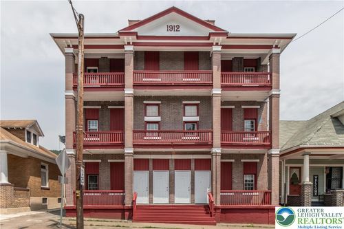 409-409 W Broad St, Tamaqua, PA, 18252-1841 | Card Image