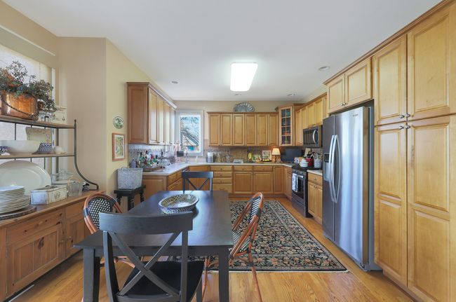 221 Course Dr, House other with 3 bedrooms, 3 bathrooms and 2 parking in Lake In The Hills IL | Image 15