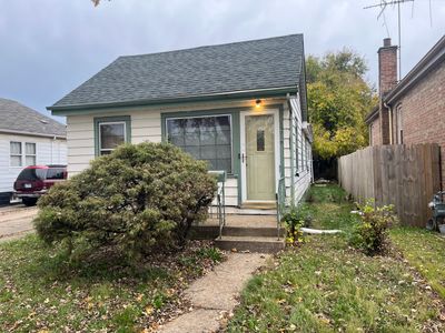 13709 S School Street, House other with 3 bedrooms, 1 bathrooms and 2 parking in Riverdale IL | Image 1