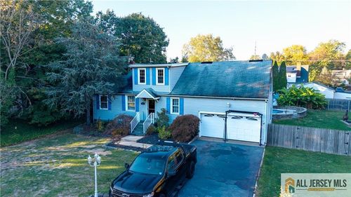 453 Route 33 E, East Windsor, NJ, 08520-4918 | Card Image