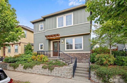 1576 14th Pl Ne, Issaquah, WA, 98029-7680 | Card Image