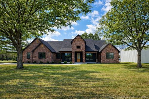 18486 S 333rd East Ave, Coweta, OK, 74429 | Card Image