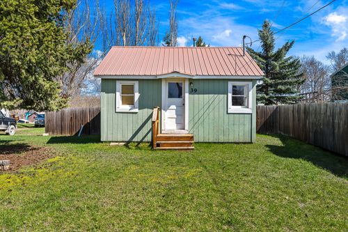 39 Park St, Kalispell, MT, 59901-2710 | Card Image