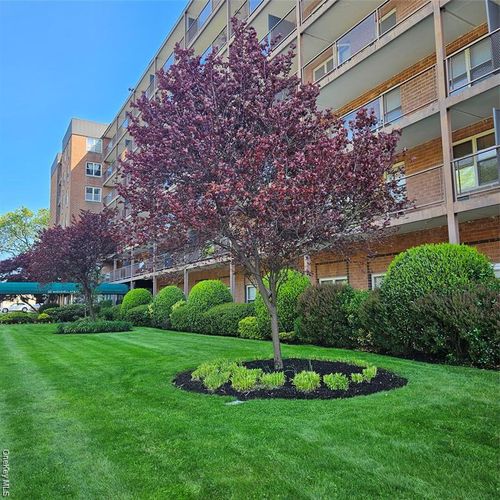 apt-26e-20 Wendell St, Hempstead, NY, 11550-1222 | Card Image