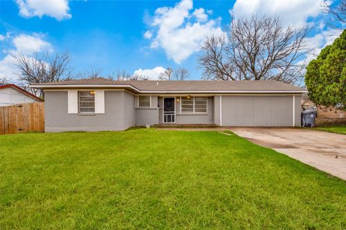 834 Jadewood Dr, Dallas, TX, 75232-4332 | Card Image