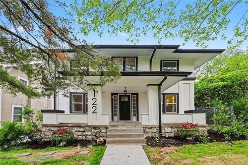 122 E 59th St, Kansas City, MO, 64113-2118 | Card Image