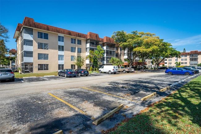 APT-412 - 4156 Inverrary Dr, Condo with 2 bedrooms, 2 bathrooms and null parking in Lauderhill FL | Image 26