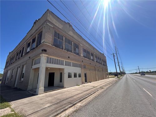 120 W 4th St, Gregory, TX, 78359 | Card Image
