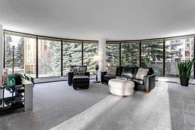 221 - 20 Coachway Rd Sw, Condo with 2 bedrooms, 2 bathrooms and 2 parking in Calgary AB | Image 3