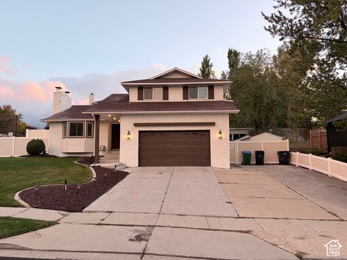1914 Gyrfalcon Dr, Sandy, UT, 84092-3930 | Card Image
