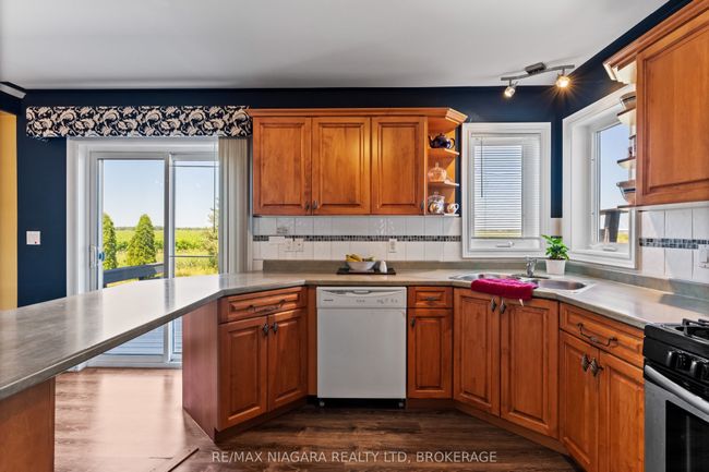 374 Niagara Stone Rd, House other with 5 bedrooms, 3 bathrooms and 6 parking in Niagara on the Lake ON | Image 13
