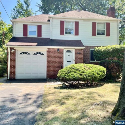 961 Phelps Rd, Teaneck, NJ, 07666-5622 | Card Image
