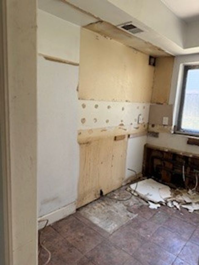 View of kitchen | Image 7