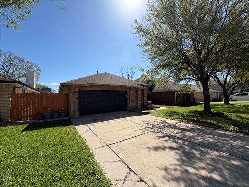 12331 Grove Meadow Dr, Stafford, TX, 77477-2205 | Card Image
