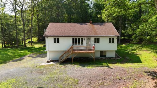 371 Ridge Cir, Cresco, PA, 18326-7017 | Card Image