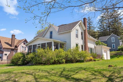 201 1st St N, Cannon Falls, MN, 55009-2004 | Card Image