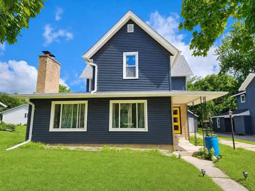 222 Garfield Ave, Evansville, WI, 53536-1010 | Card Image