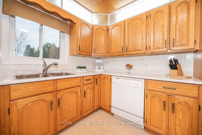 3433 Round Lake Road, House other with 5 bedrooms, 1 bathrooms and 2 parking in Killaloe, Hagarty and Richards ON | Image 16