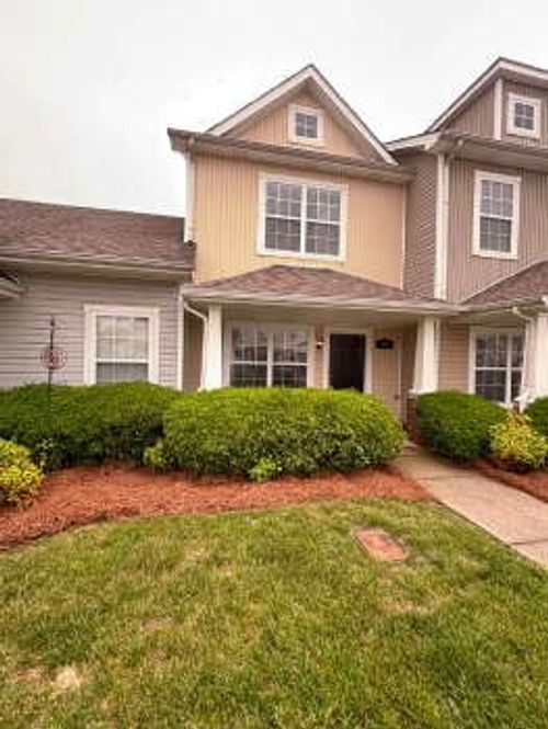 82 John Sevier Ave, Clarksville, TN, 37040-5146 | Card Image