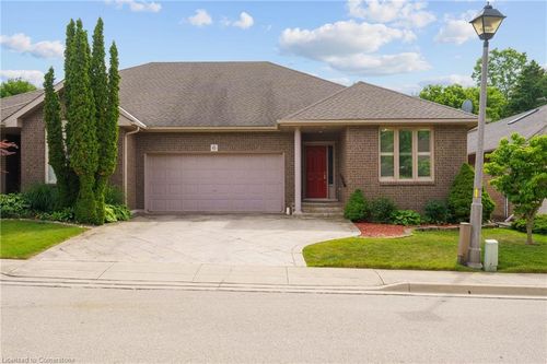 6 Gillespie Cres, Dundas, ON, L9H7N1 | Card Image