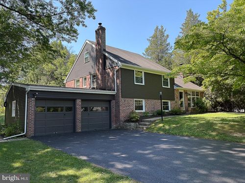 675 Wallace Dr, Wayne, PA, 19087-1911 | Card Image