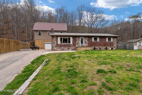 138 Colwyn Ave, Cumberland Gap, TN, 37724-4718 | Card Image