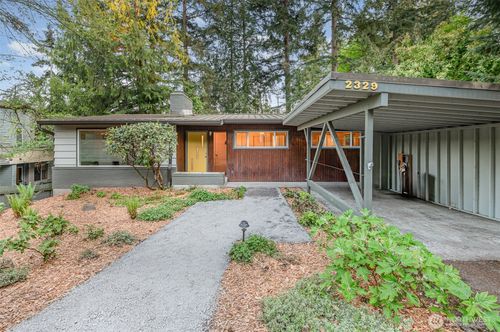 2329 Ne 103rd St, Seattle, WA, 98125-7642 | Card Image