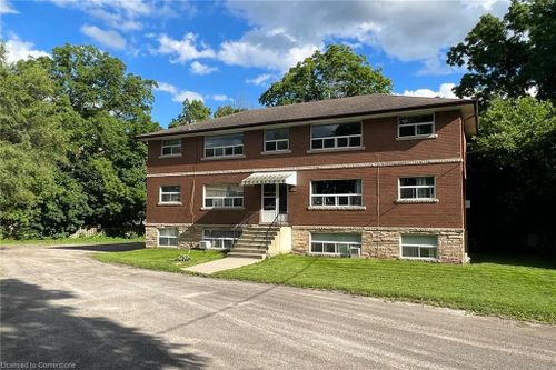 15 Hunter Crt, Dundas, ON, L9H1E2 | Card Image