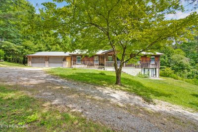 1435 W Cove Rd, House other with 3 bedrooms, 2 bathrooms and null parking in Jamestown TN | Image 1