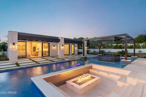 4534 E Pebble Ridge Rd, Paradise Valley, AZ, 85253-4034 | Card Image