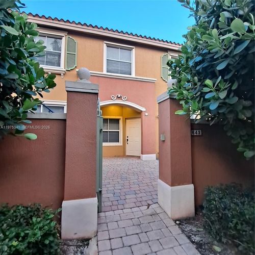 1514-642 Sw 106th Ave, Pembroke Pines, FL, 33025-6908 | Card Image