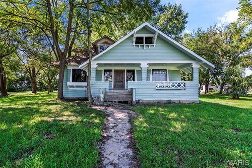 817 S Clinton, Litchfield, IL, 62056 | Card Image