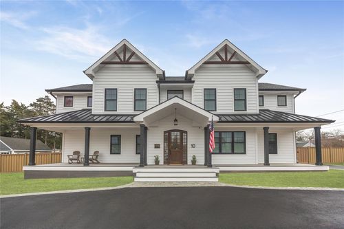 10 Humphrey Ln, Blue Point, NY, 11715-1817 | Card Image