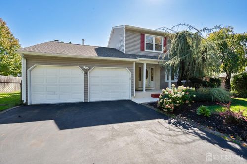 9 Haypress Rd, Cranbury, NJ, 08512-3402 | Card Image