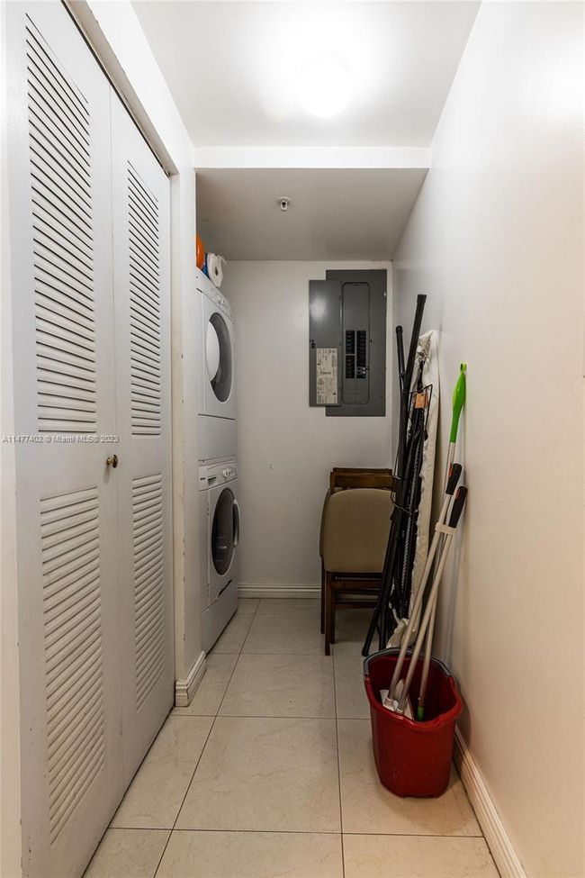 APT-603 - 17555 Atlantic Blvd, Condo with 2 bedrooms, 2 bathrooms and null parking in Sunny Isles Beach FL | Image 38