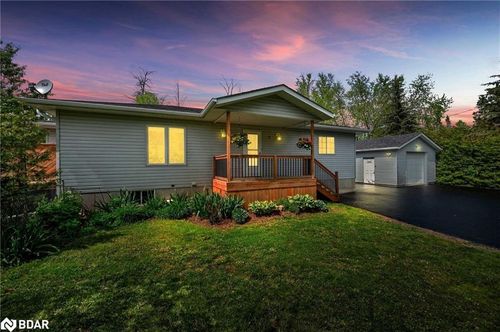 {{alt}} | Card Image