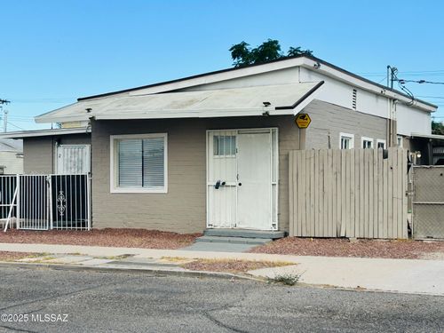 139 E 35th St, South Tucson, AZ, 85713-4830 | Card Image