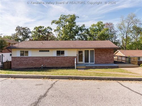 1212 Crown Dr, South Charleston, WV, 25309-2433 | Card Image