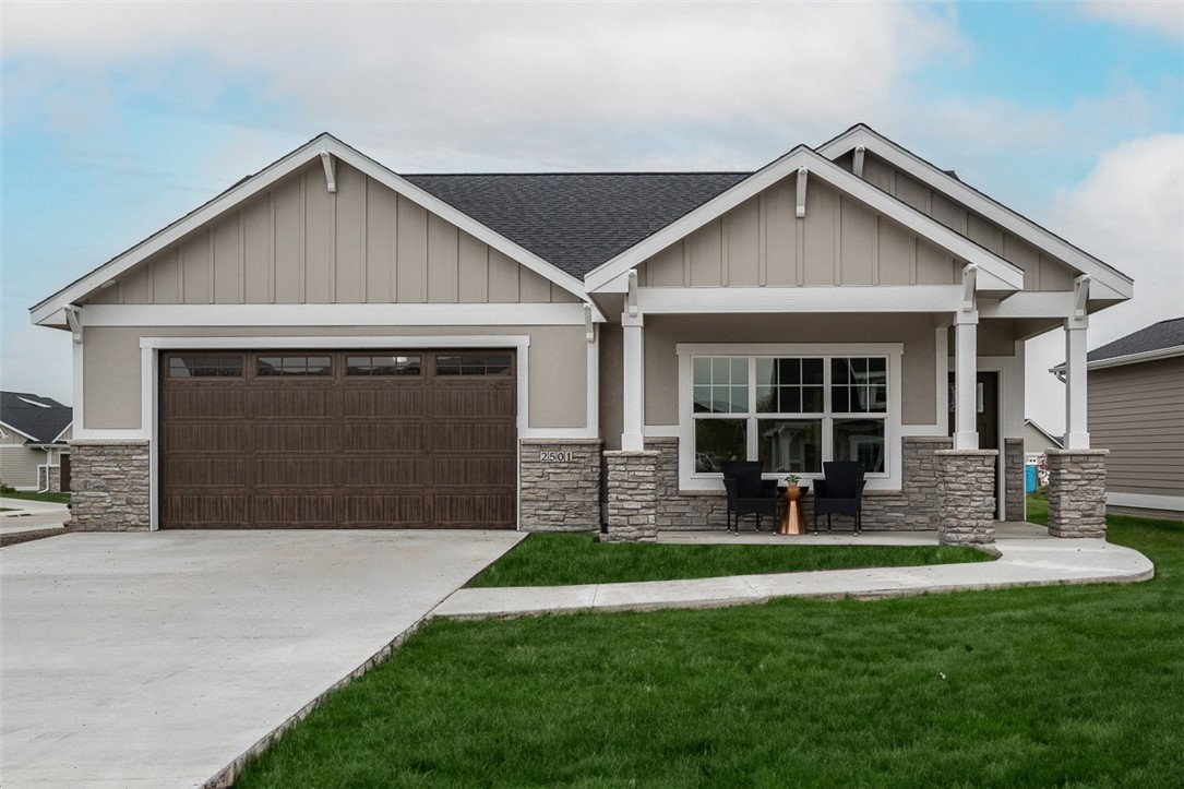Vineyard Ln, Ankeny, IA 50023