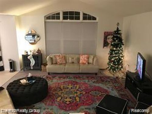 47551 Pembroke Dr, Canton, MI, 48188-7234 | Card Image