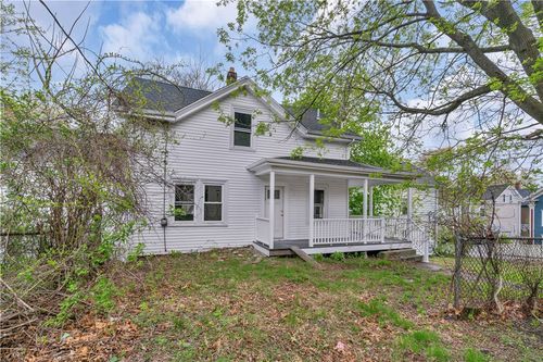 15 Lewis St, Woonsocket, RI, 02895-1905 | Card Image