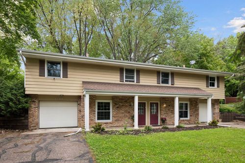 5570 & 5580 Shorewood Lane, Excelsior, MN, 55331 | Card Image