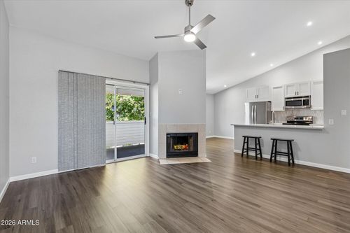 220-2910 W Marconi Ave, Phoenix, AZ, 85053-4044 | Card Image