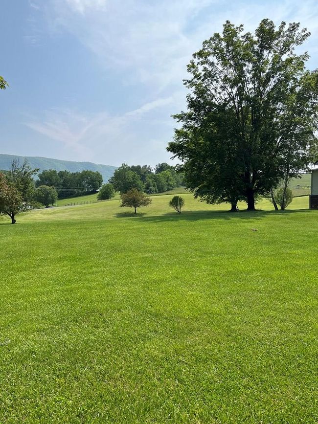 619 Valley Loop Rd, House other with 3 bedrooms, 2 bathrooms and null parking in Tazewell VA | Image 4