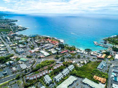 apt-4-302-75-5669 Kuakini Hwy, Kailua Kona, HI, 96740-3608 | Card Image