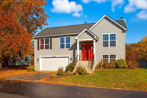 2019 Aspen Dr, Woodstock, IL, 60098-6909 | Card Image