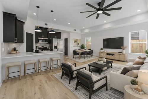 a-4605 Siegel St, Houston, TX, 77009-3255 | Card Image