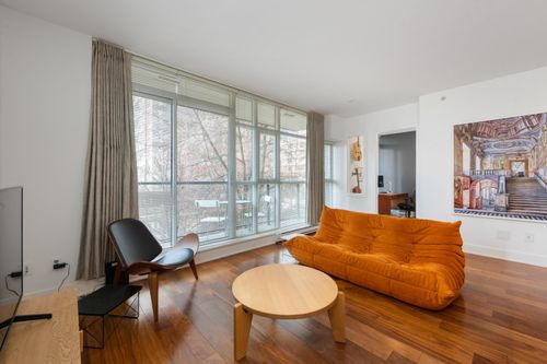 303 - 988 Richards St, Condo with 1 bedrooms, 1 bathrooms and 1 parking in Vancouver BC | Card Image