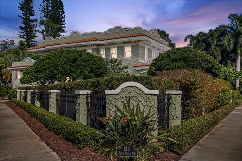 1311 Beach Dr Ne, SAINT PETERSBURG, FL, 33701-1419 | Card Image